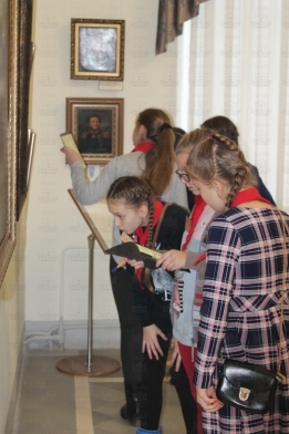 Умники в музее Умники в музее